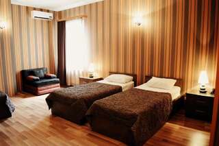 Отель Hotel Darchi Тбилиси Трехместный номер-2